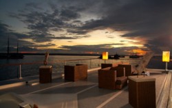 he waka cruise, waka cruise bali, charter cruise lembongan, lembongan fast boat , dinner cruises